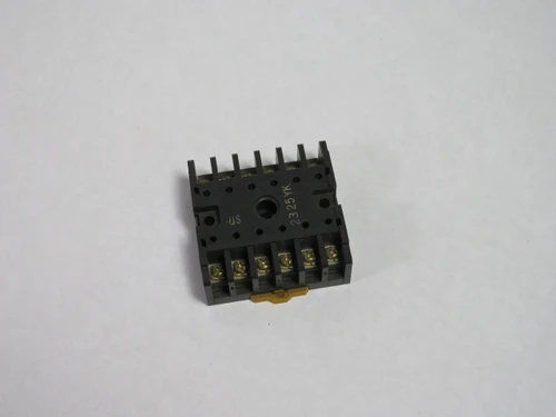 Omron P2A-12BA Relay Socket 12-Pin USED