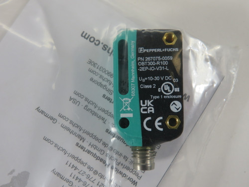 Pepperl+Fuchs OBT300-R100-2EP-IO-V31-L Triangulation Sensor 10-30VDC 300mm NWB