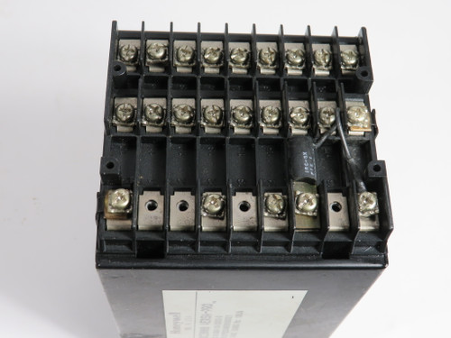 Honeywell DC300C-0-0A0-10-0000-0 Temperature Controller MISSING SCREWS USED