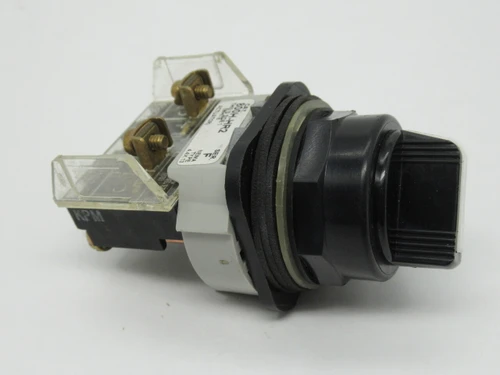 Allen-Bradley 800H-HR2D2 Series F 2-Position Selector Switch 1NC USED