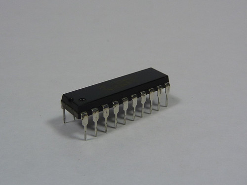 National Semiconductor 74AC245PC Octal Bidirectional Transceiver ! NOP !