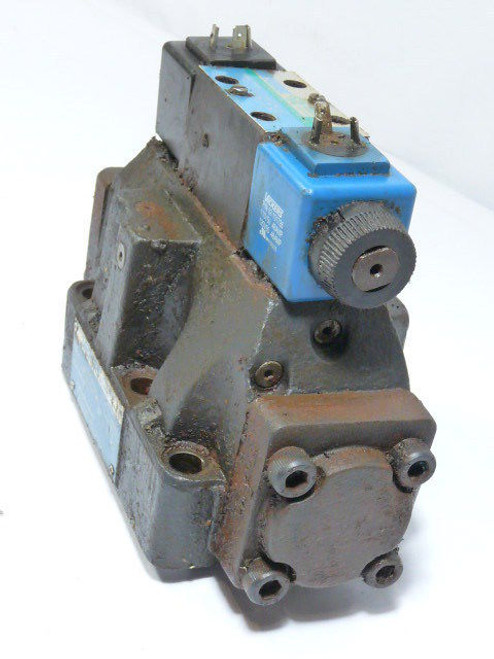 Vickers 02-556794 Pneumatic Valve Assembly USED