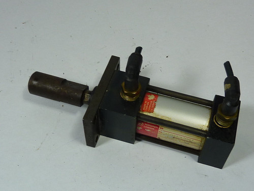 Norgren AC/2150/MF1/1.50/Z/CCN/M Pneumatic Cylinder 250psi USED