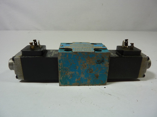 Engel 3D01-35-201-03-02-00A1-0Q327-0002 Directional Valve USED