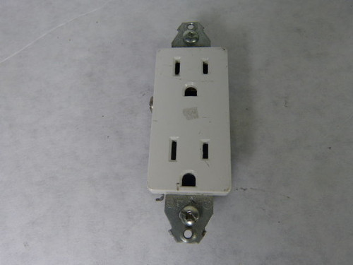 Eagle 1107W Receptacle Rectangular 15A 125V USED