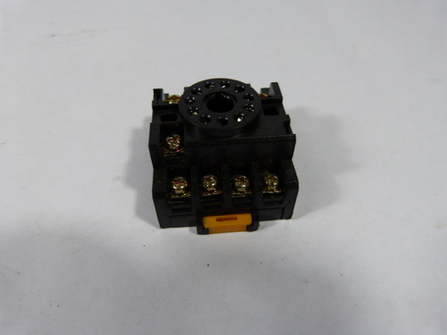 Young Electronic NDS-11 Relay Socket Base 10 Amp 300 Volt USED