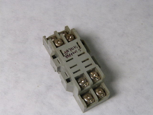 Square D 8501-NR42 Relay Socket 10amp 300V USED