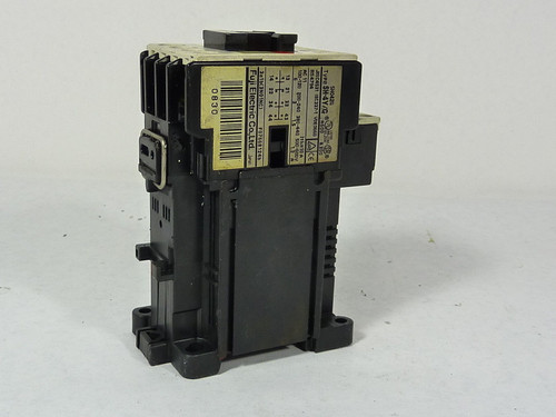 Fuji SH-4Y/G Relay  Time Delay 24VDC USED