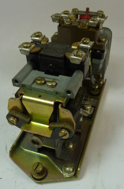 Square D 9050B02D AC Timing Relay Off Delay USED