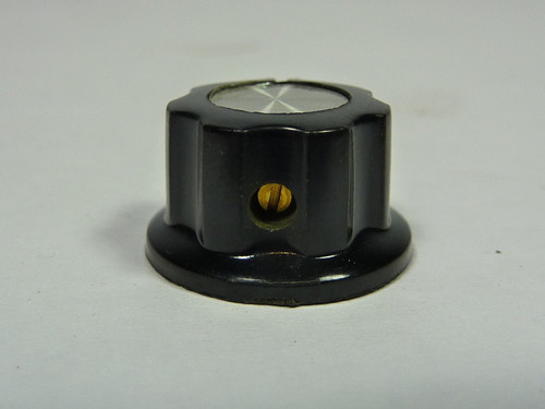 Mode Electronics 54-232-0 RN-99F Flanged Knob 19x12mm ! NEW !