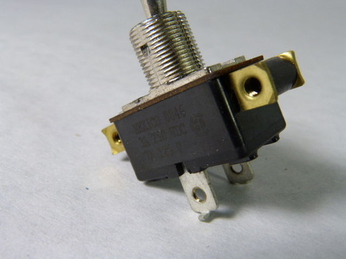Generic 0846 Toggle Switch 250VDC USED