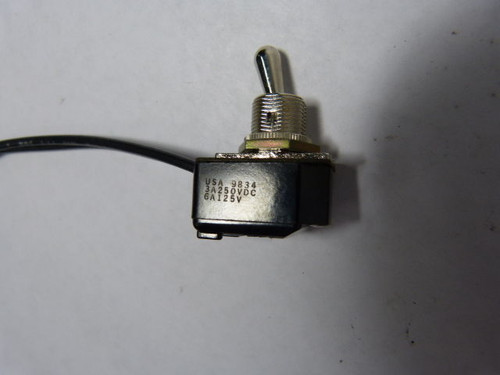 Cutler Hammer 9834 Toggle Switch 3amp 250VDC USED