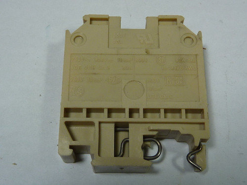 Legrand 37064 Terminal Block 70A 600V 10mm Beige USED