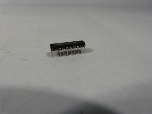 Texas Instruments SN74LS240N Plastic Dipped 14 Pin Integrated Circuit USED