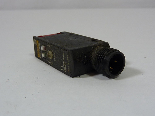 Omron E3S-AR36 Photoelectric Sensor Retroreflective USED