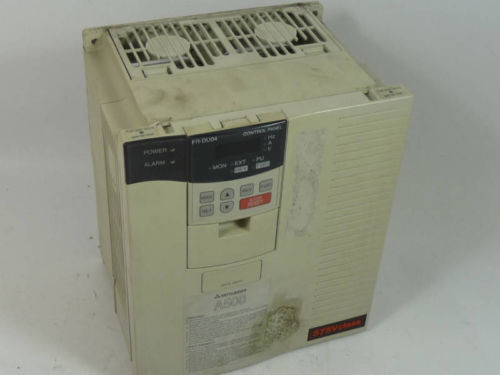 Mitsubishi VFD Inverter 2.6A 575V FR-A560-0.75K-NA 1HP 3Ph 575V USED