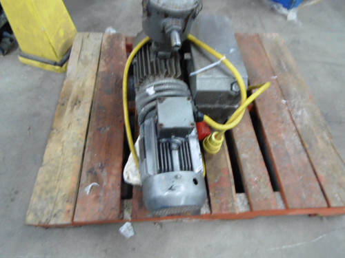 Vacuum Pump C/W Leeson 3kW 1740RPM 575V DF100L TEFC 3Ph 4.2A 60Hz USED