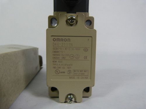 Omron D4B-2111N Limit Switch Roller Lever 17.5 MM ! NOP !