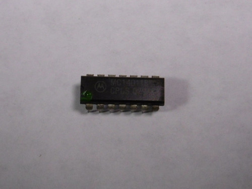 Motorola MC14011B Integrated Circuit 14-Pin USED