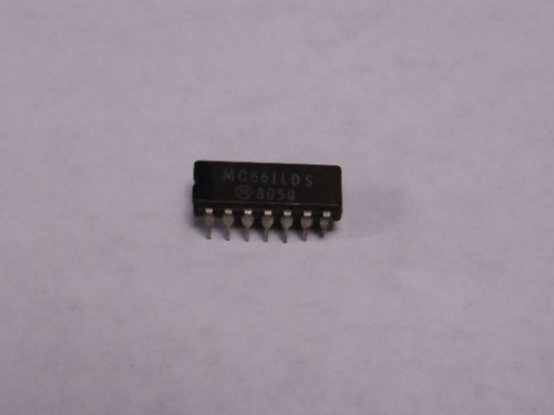 Motorola MC661LDS Integrated Circuit 14-Pin USED