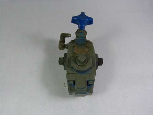 Vickers XT-06-1F-30 Reducing Valve Min 1000 PSI USED