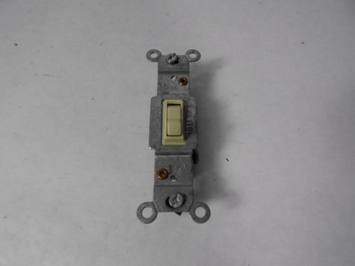 Leviton 1451-I Toggle Switch 15 Amp 120 Volt Ivory USED