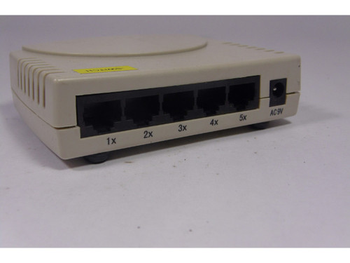 Sedna SE-NS-105 Desktop 5 Port 10/100 Ethernet Switch USED