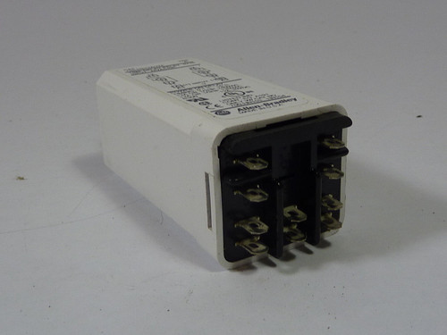 Allen-Bradley 700-HS12AU24 Single Range Square Base Timing Relay USED