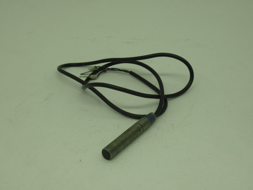 Telemecanique XS1M08PA370 Proximity Sensor 200mA 12-48VDC 1.5m USED