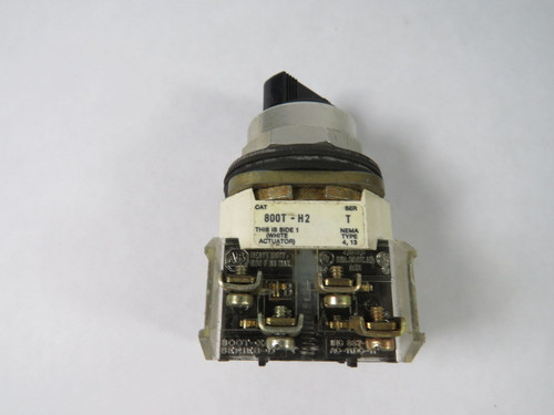 Allen-Bradley 800T-H2B Series T Selector Switch 2NO/2NC 2-Position USED