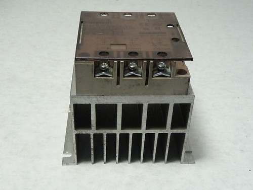 Omron G3PB-215B-3-VD Solid State Contactor 3PH 5A 100-240VAC 12-24VDC USED