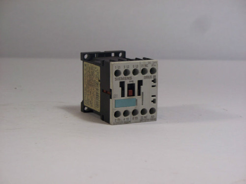 SIEMENS 3RT1016-1BB42 CONTACTOR 3POLE 20AMP 24VDC USED