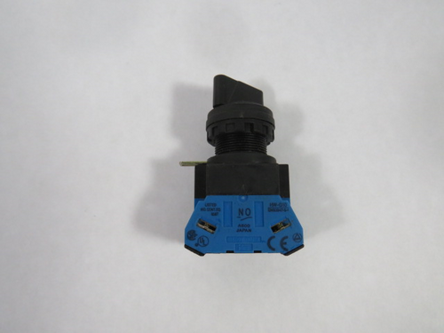 IDEC HW1S-2TF10 Selector Switch 1NO  2-Position USED