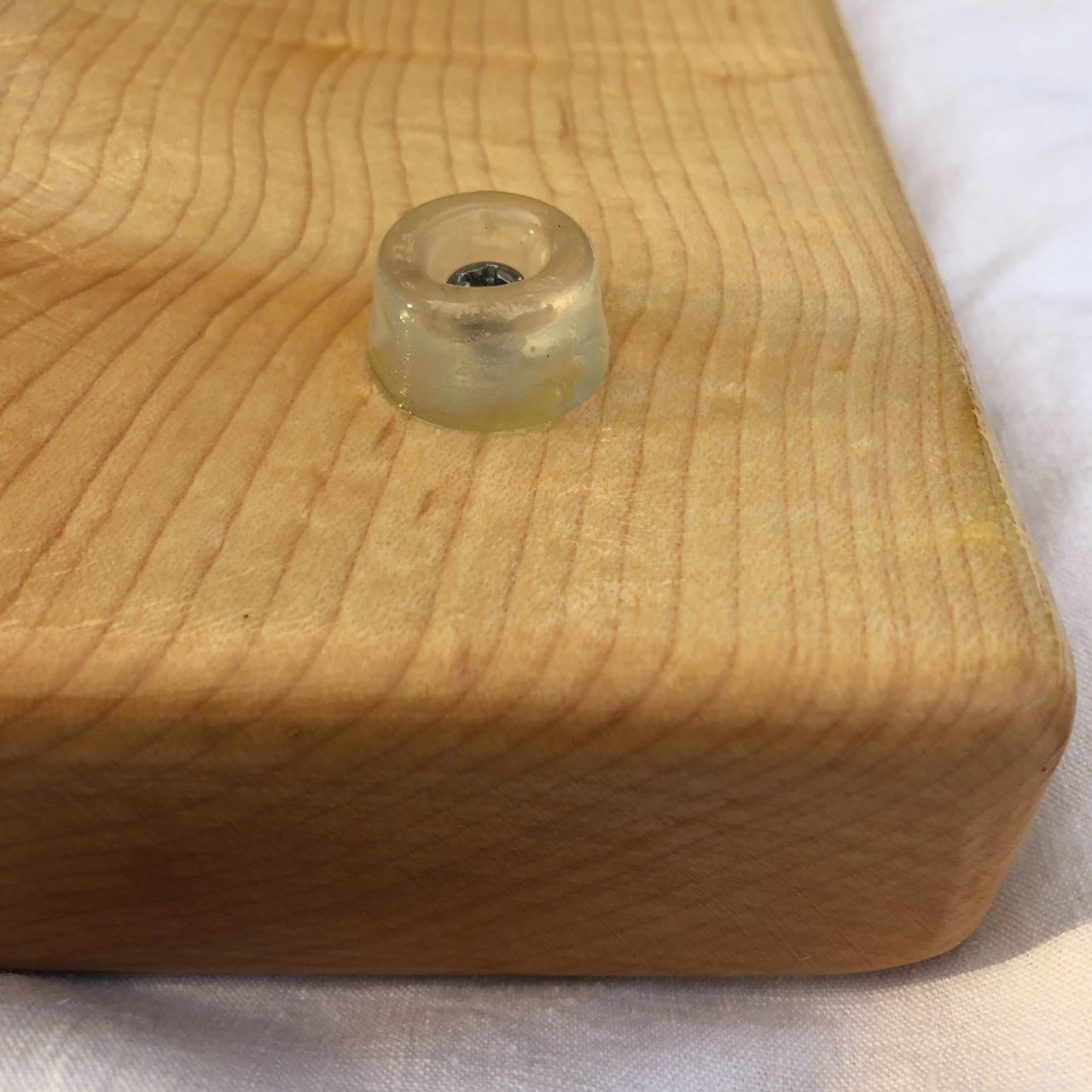 North American Maple Edge Grain Cutting Board with Rubber Feet