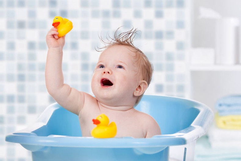 Step-by-Step Guide to Bathing Your Baby - Vitabath® - Vitabath®