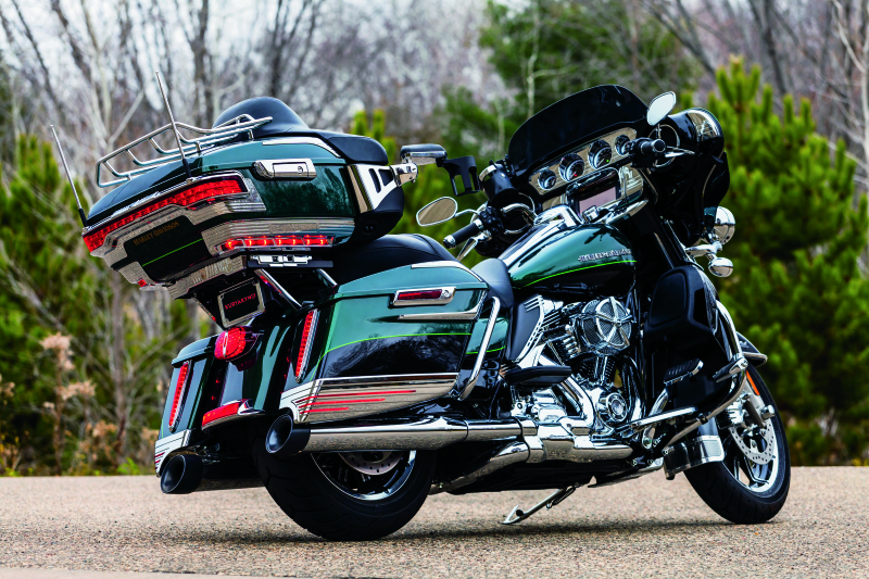 Kuryakyn Kuryakyn Tri-Line Accent For Rear Tour-Pak Light Chrome