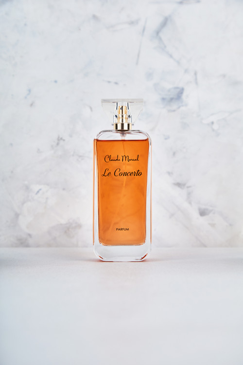 "Le Concerto" is both salty and floral fragrance. It is devoted to daring and adventurous women. "Le Concerto" belongs to the Vanilla, White Floral, Salty, Woody and Powdery Fragrance Family.
THE NOTES
TOP NOTES
The perfume opens with Green Mandarin, Water Jasmine, and Ginger flower.
HEART NOTES
It continues to the foundation of delicious Vanilla and Salt.
BASE NOTES
The last touch of the perfume is Ambergris, Cashmere Wood, and Sandalwood unfolding the entire soul of the perfume.