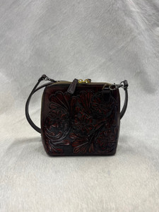 Que Chula Chica Cafe Viejo Crossbody