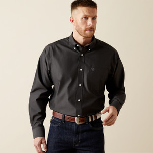 Ariat Men's Black Wrinkle Free Solid Pinpoint Oxford Long Sleeve Shirt Ariat Men's Black Wrinkle Free Solid Pinpoint Oxford Long Sleeve Shirt