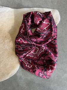Red and Black Paisley Jacquard Silk Wild Rag