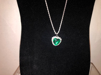 Women’s Fashion Rhinestone Emerald Heart Necklace with Matching Earring