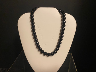 Women’s Black Pearl Necklace