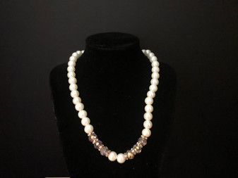 Women’s Pearl Necklace with Tan Accents