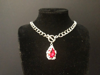 Women’s Fashion Red Heart Front Clasp Necklace (Silvertone)