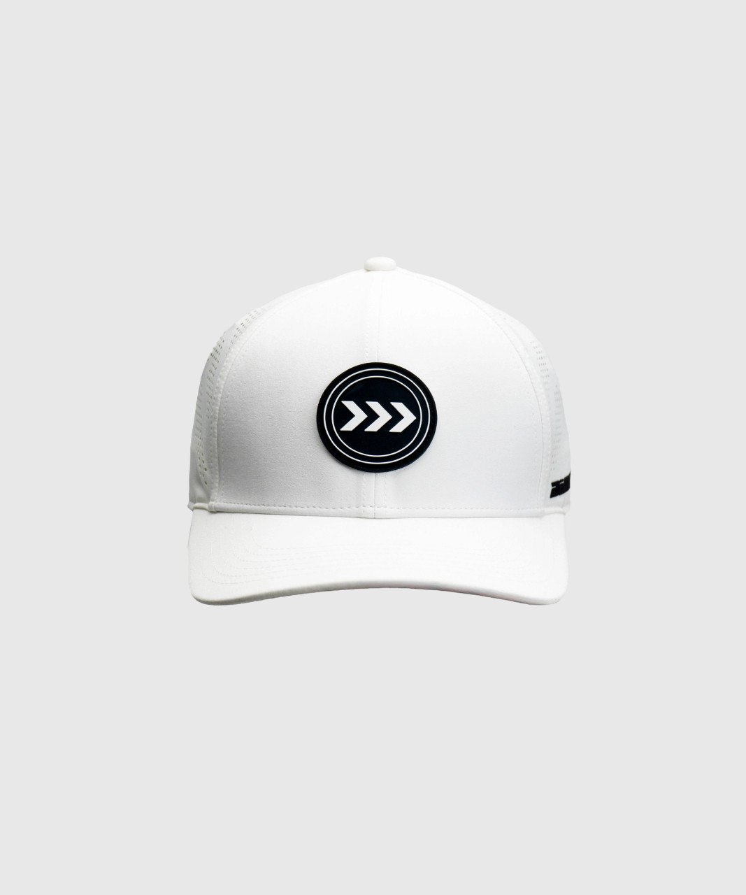 Flash Snapback, white relaxed 6-panel snapback with silicone Bomber logo, front view
