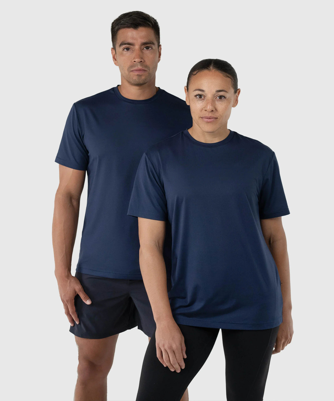 Début du t-shirt devant bleu marine