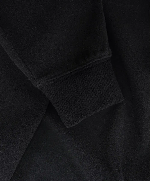 Excel Crewneck, black crewneck LuxeGo fabric texture close-up