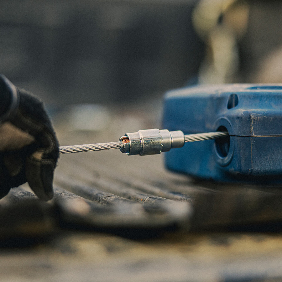 FT-R+™ SRL Kit, includes 30' Class 2 Leading Edge SRL, Replacement Cable Kit, and Tools, 420 lb. max