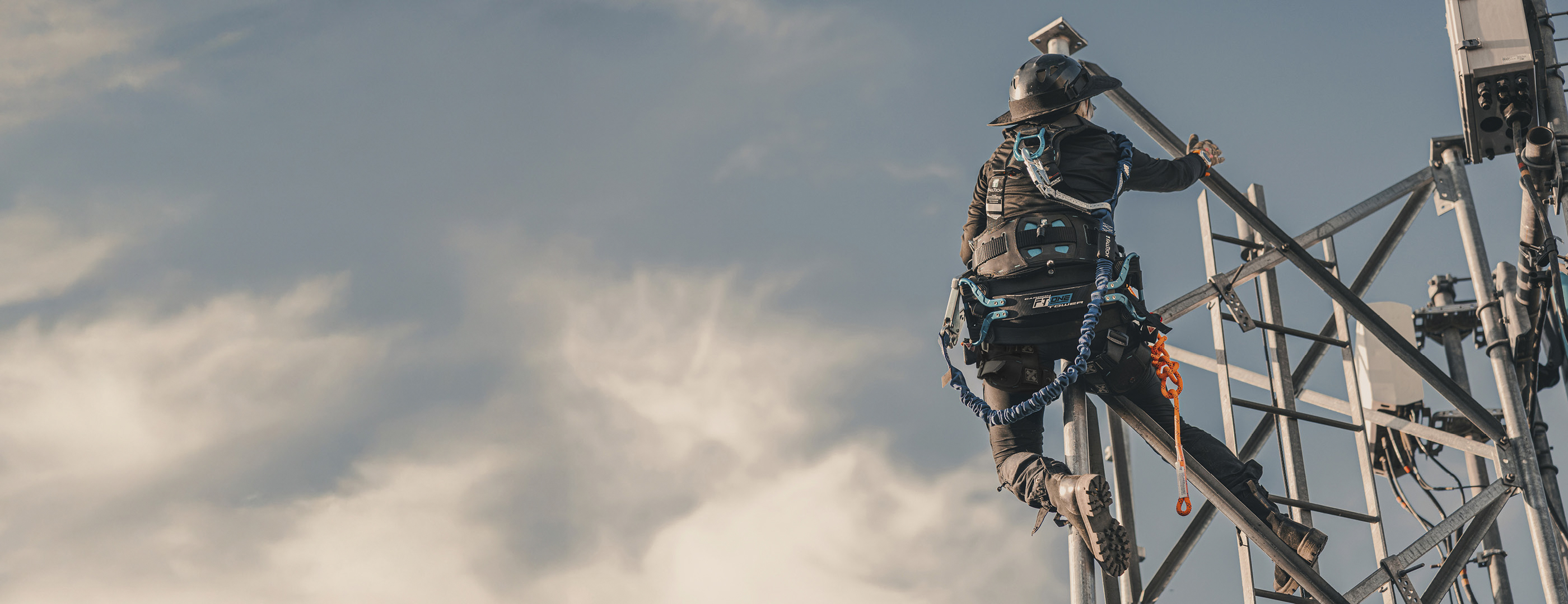 Carbon FT-One Fit Tower™