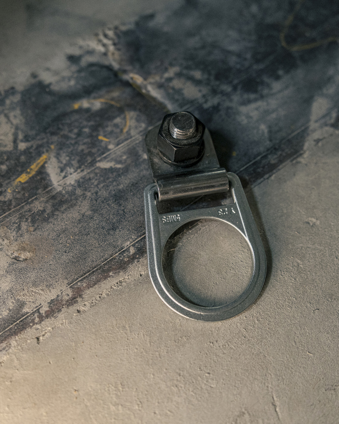 concrete tie down anchors